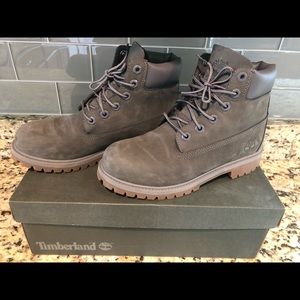 Timberlands Junior/Women size 5, Grey, waterproof